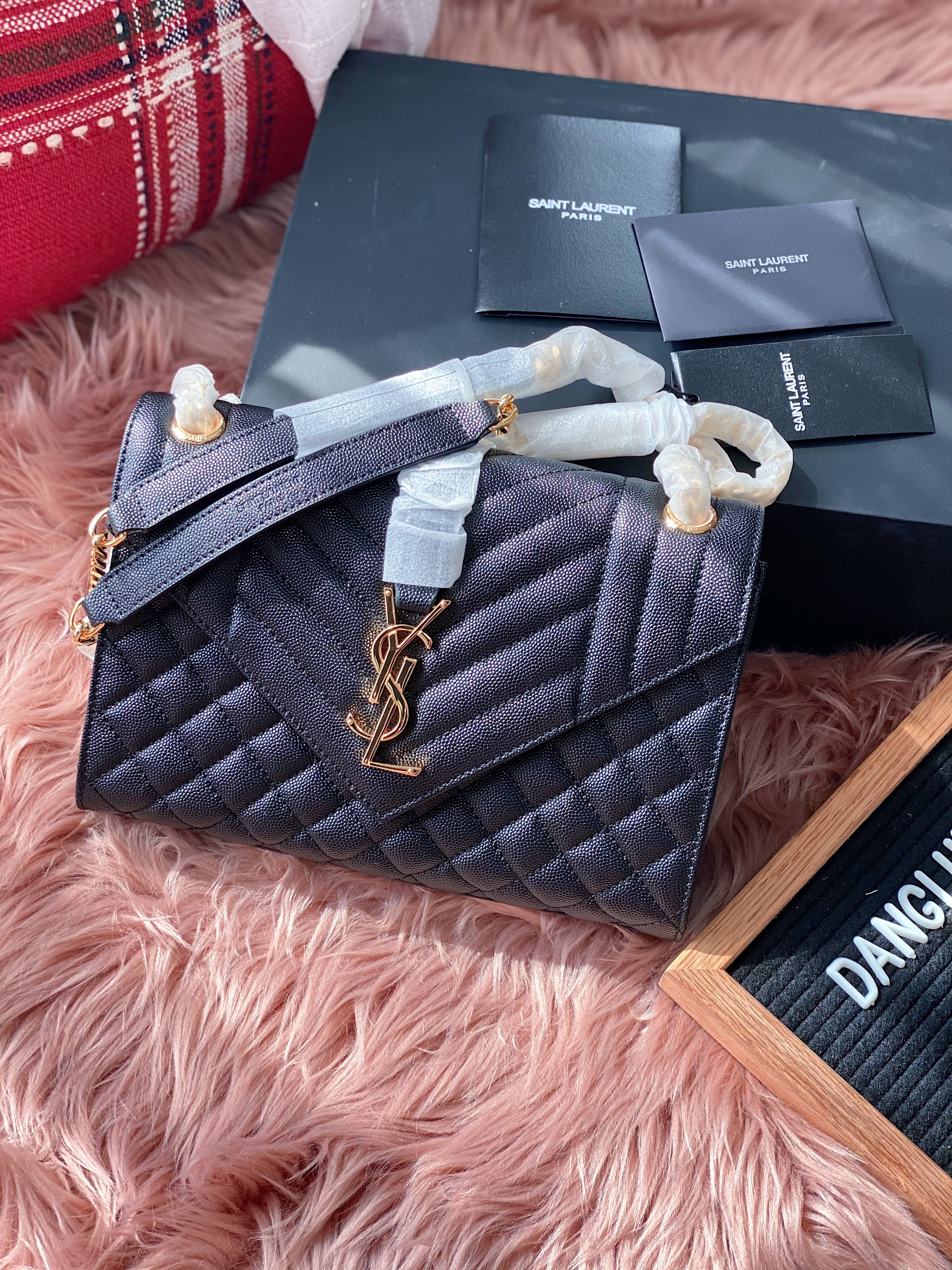 TOP Yves Saint Laurent YSL Y.S.L Envelope Shoulder Bag Small 21cm- Black & Gold Hardware