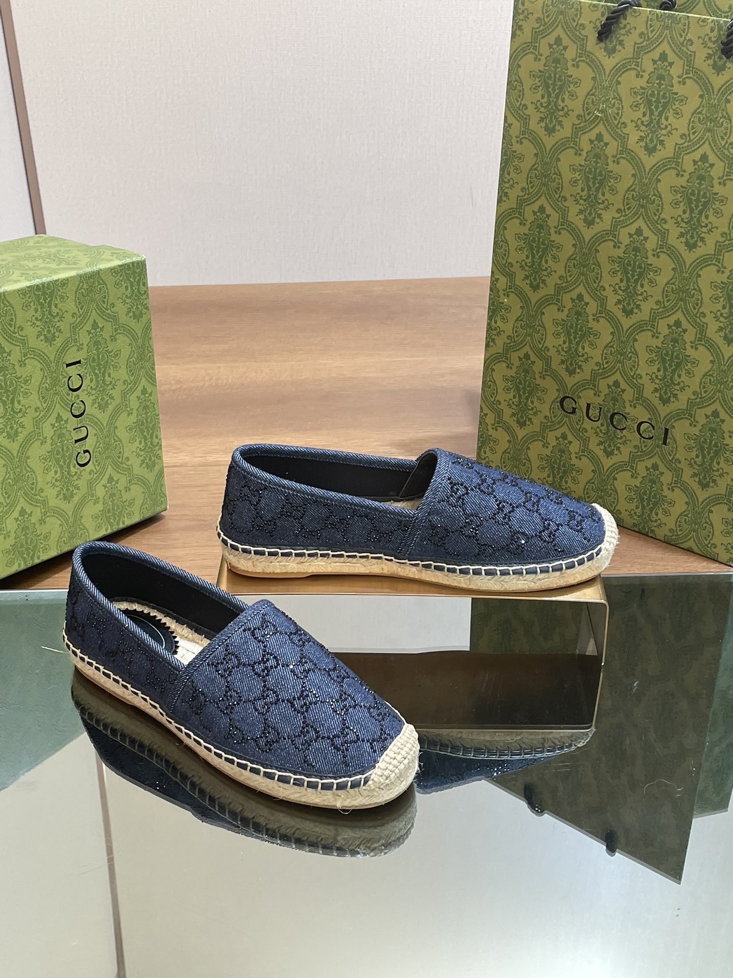 TOP GUCCI Jumbo GG Straw Bucket Shoes - 6 Color