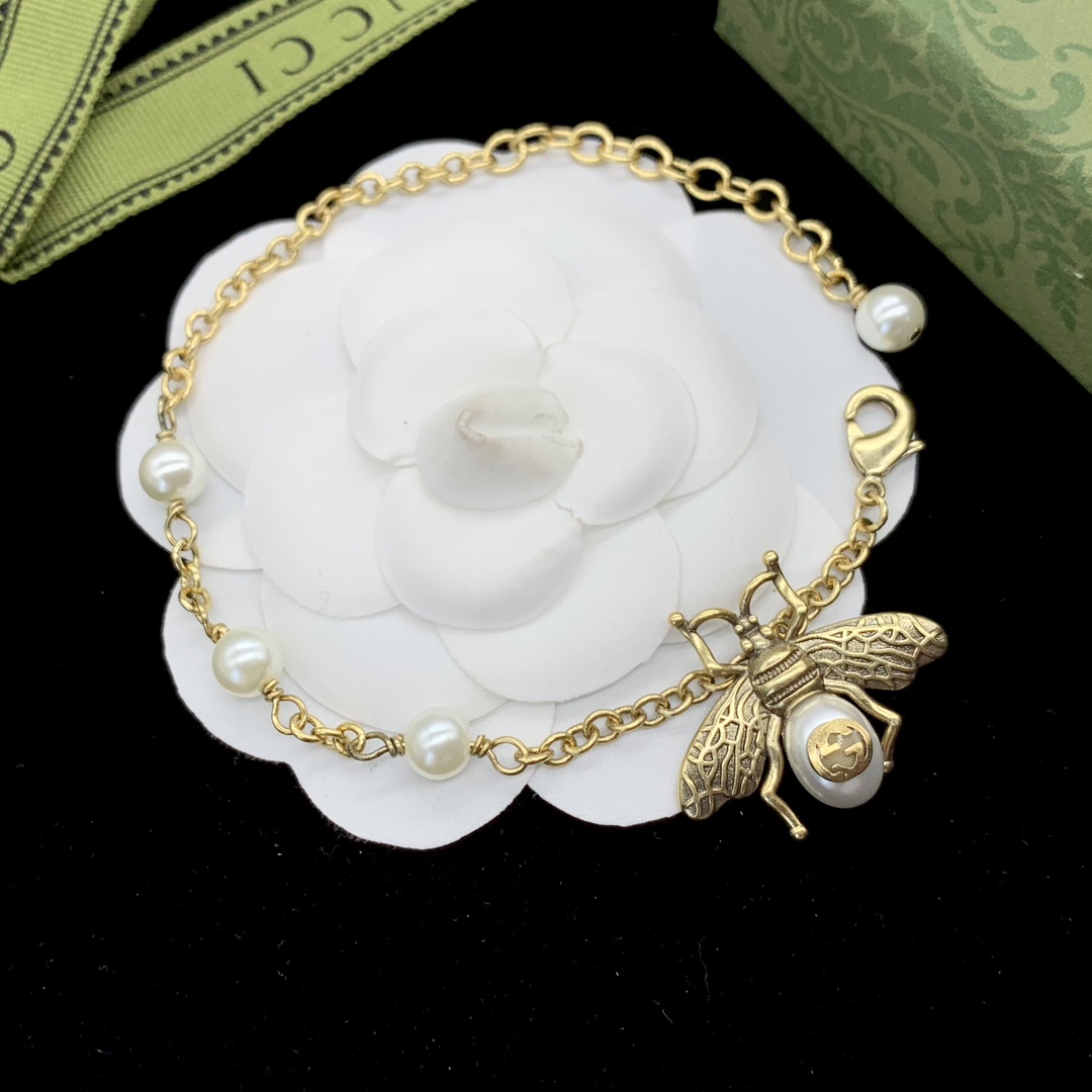 TOP GUCCI Metal Pearl Ladybug Bracelet