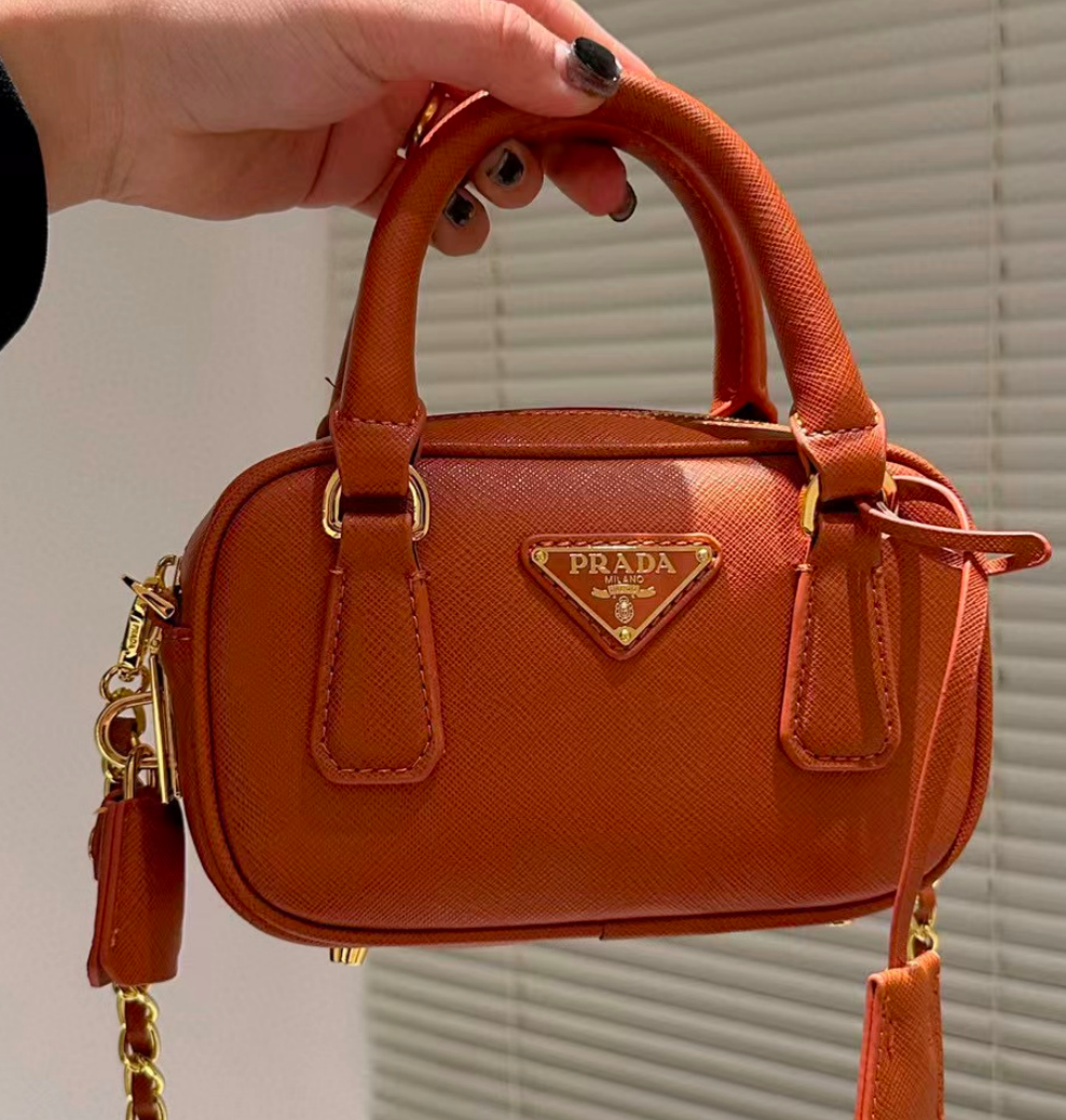 Prada Saffiano Leather Handbag（Replica）
