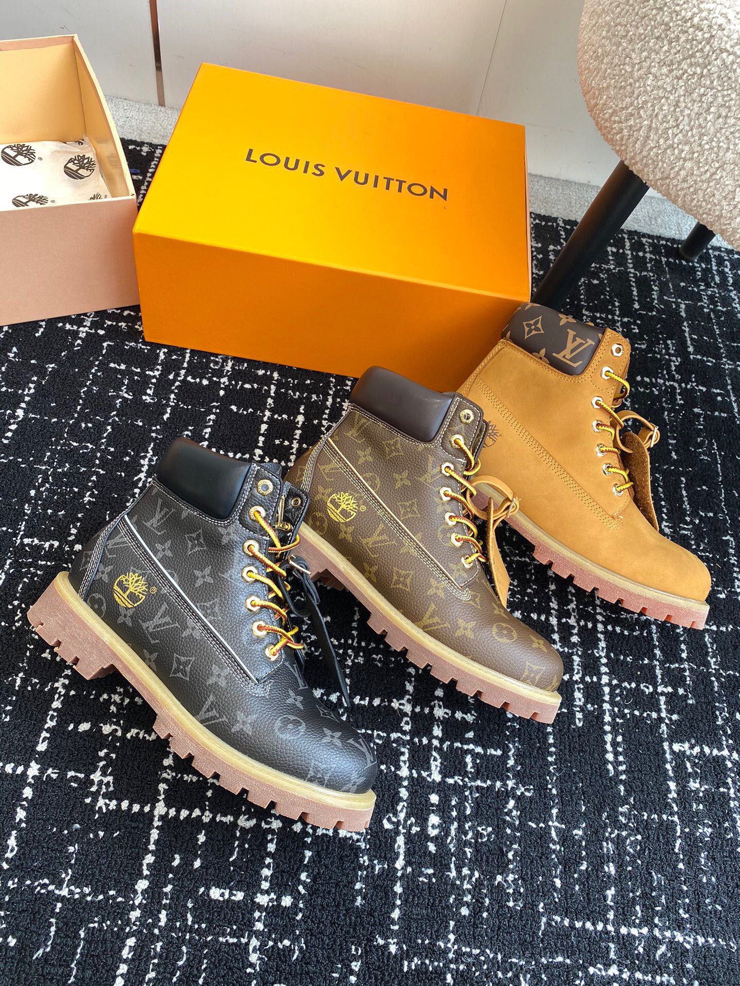 TOP Louis Vuitton x Timberland Men's/Women's Short Boots - 3 Color