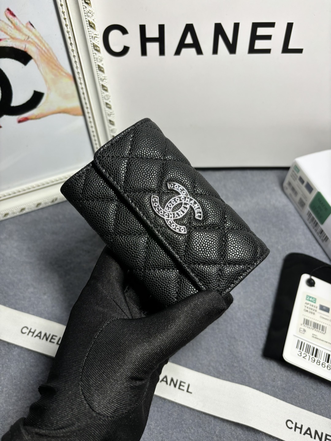 TOP CHANEL Hollow Letter CC Card Holder Wallet 11x7x2cm - Black