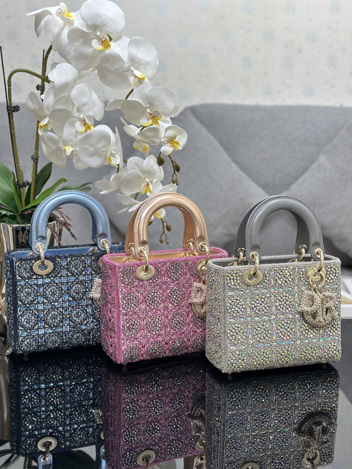 TOP Christian Dior Four Grid Embroidered Rhinestones Lady Christian Dior Bags - 20x16.5x8cm - 3 Colors