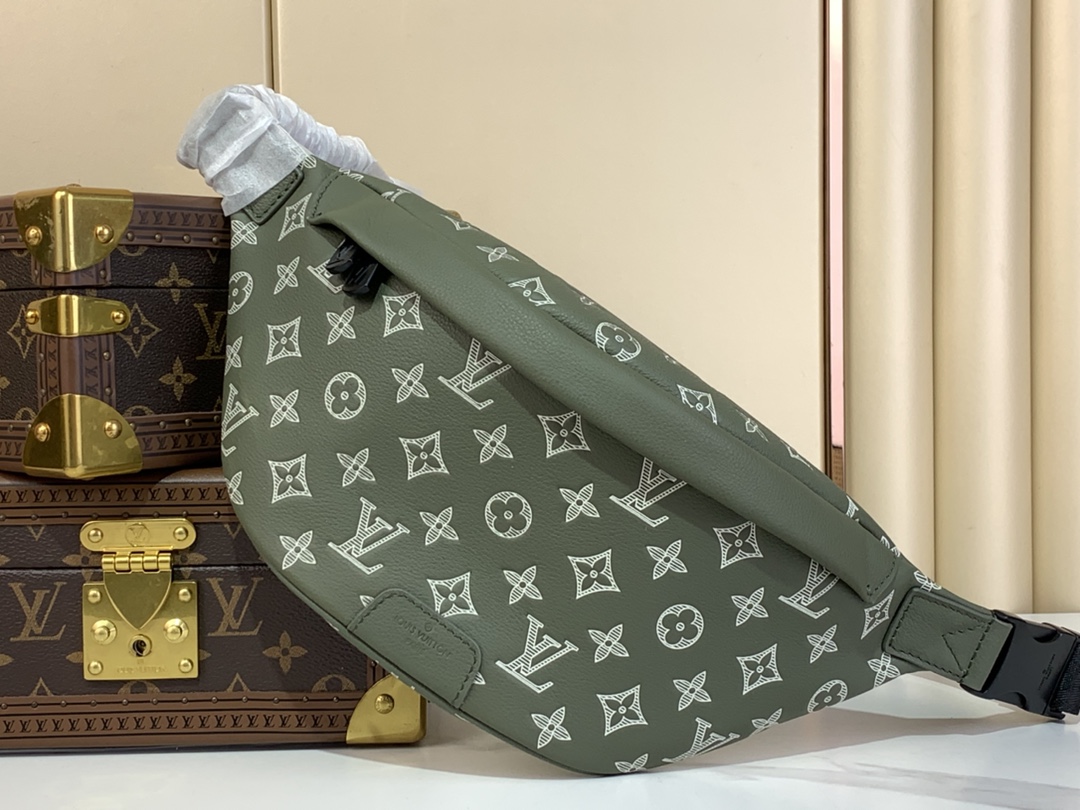 TOP Louis Vuitton LV Discovery Monogram Eclipse Bumbag 15 x 9 x 44 cm- Green