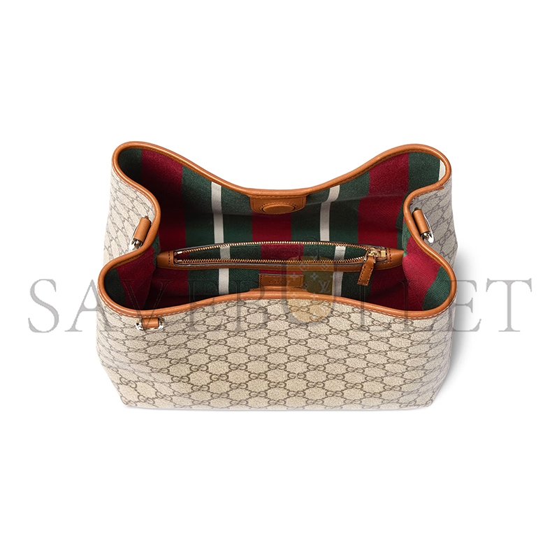 GUCCI GG EMBLEM MEDIUM BUCKET BAG 815103 (25*25*15.5cm)