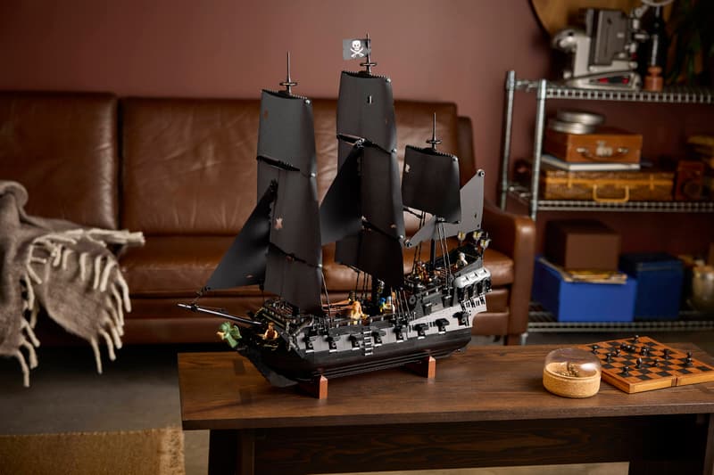 Captain Jack Sparrow's Pirate Ship 10365 Icons thumbnail 11