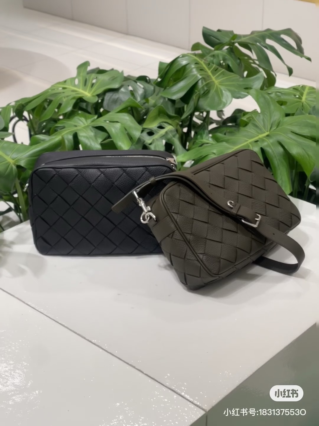 TOP Bottega Veneta BV Camera Bag Intrecciato Weave 29x19.5x7.5 cm - 2 Color