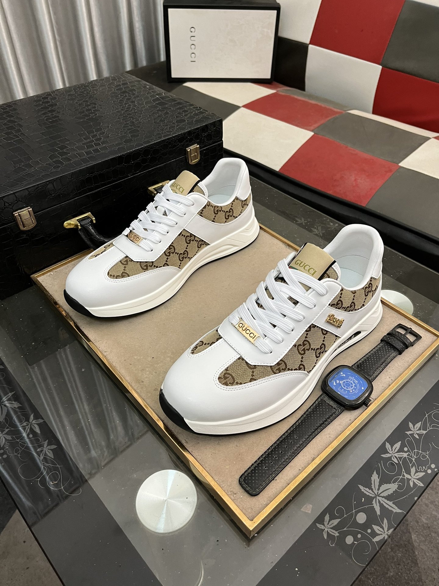 TOP GUCCI Men's SNEAKER-White and Brown