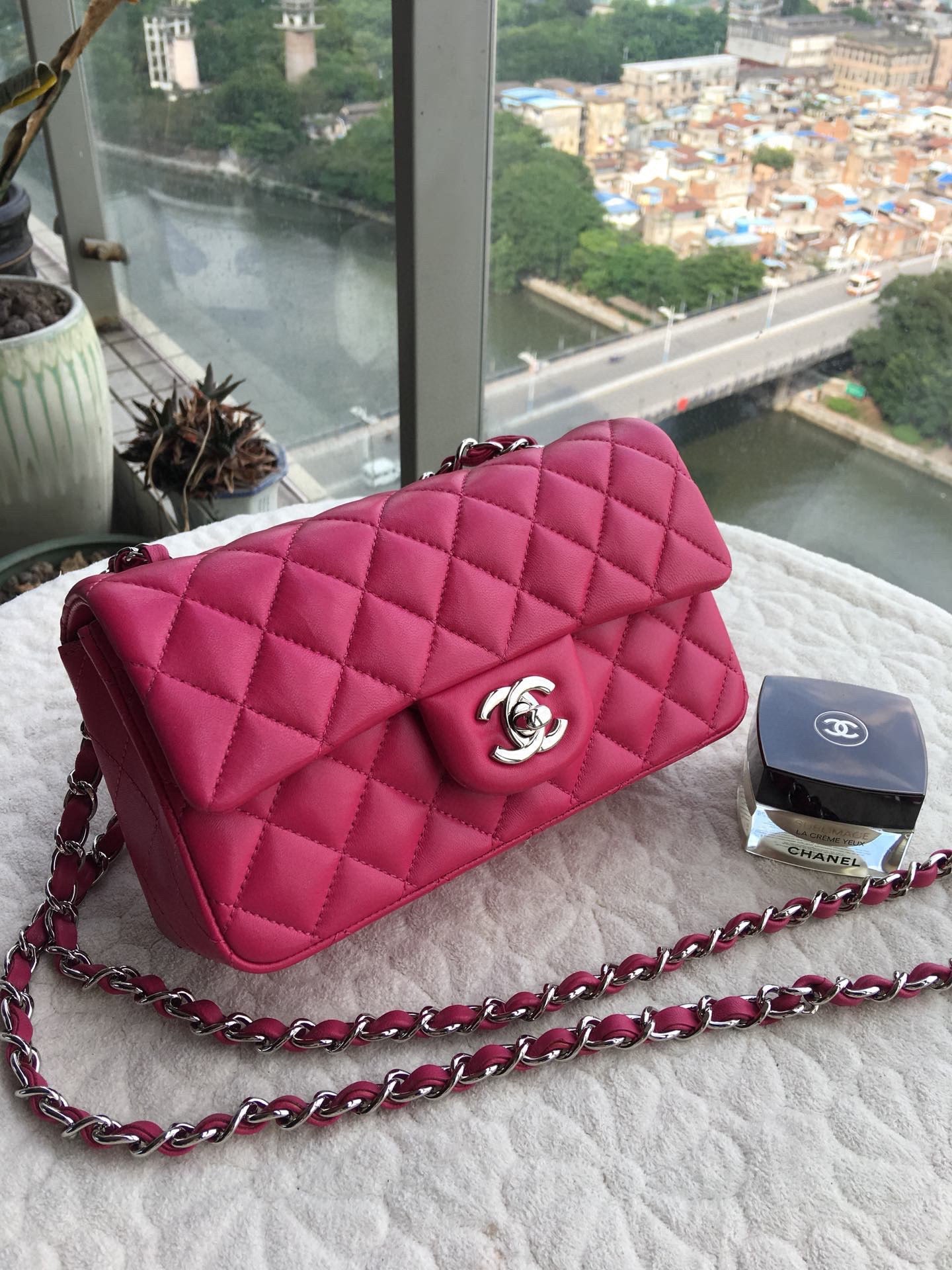 TOP CHANEL Classic Flap Bag Lambskin Mini 20cm - Pink & SHW