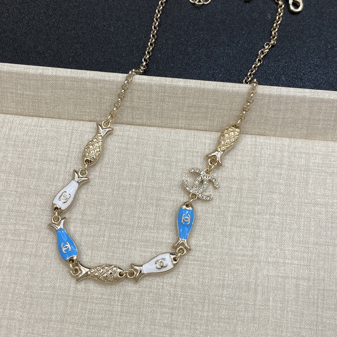 TOP CHANEL CC Necklace - Gold
