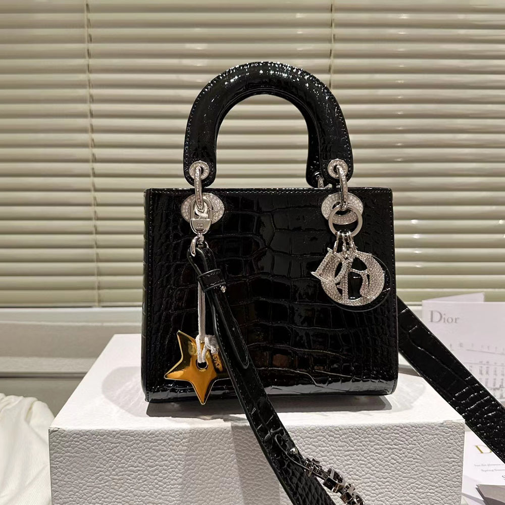 DIOR Lady Dior Diamond Buckle Bag（10A Mirror Version）