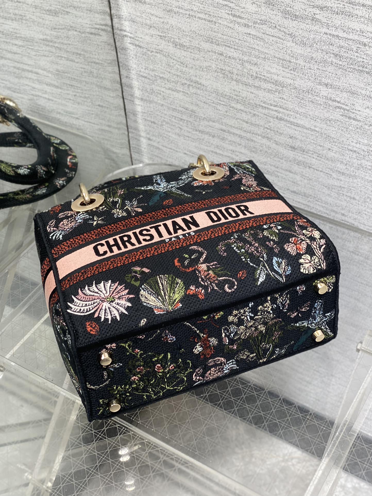 TOP Christian Dior Pattern Embroidery Bag 24x20x11cm - 3 Color