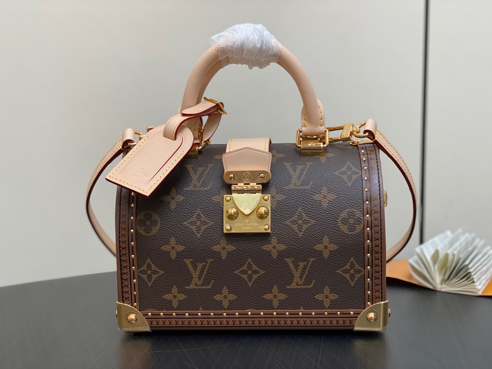 TOP Louis Vuitton LV Box Bag 15/13/21cm - Brown