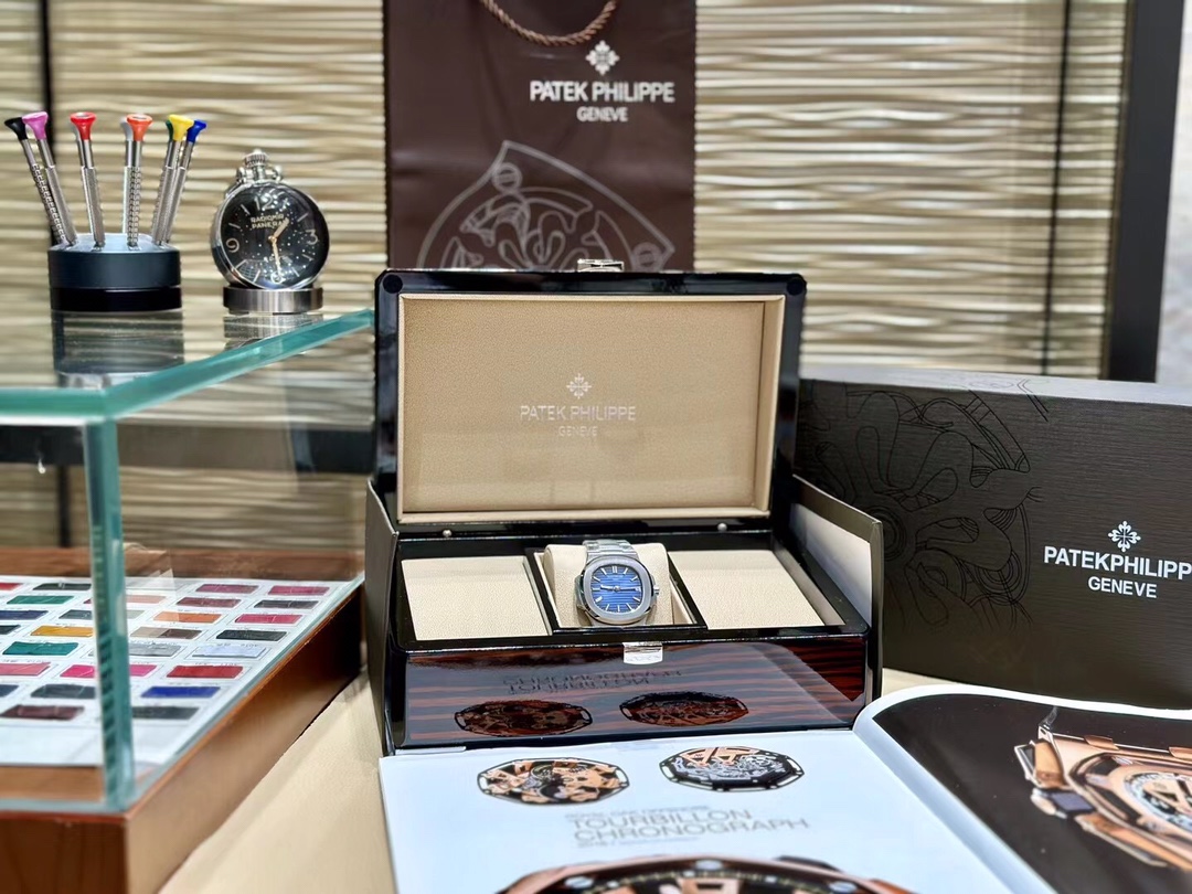 TOP Patek Philippe Nautilus 40mm Watch - Dark Blue