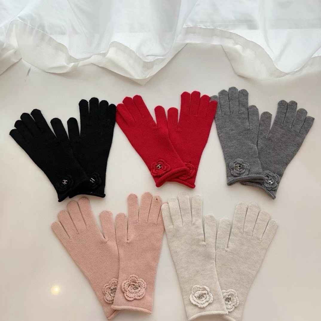 TOP CHANEL Wool Camellia Gloves - 5 Colors
