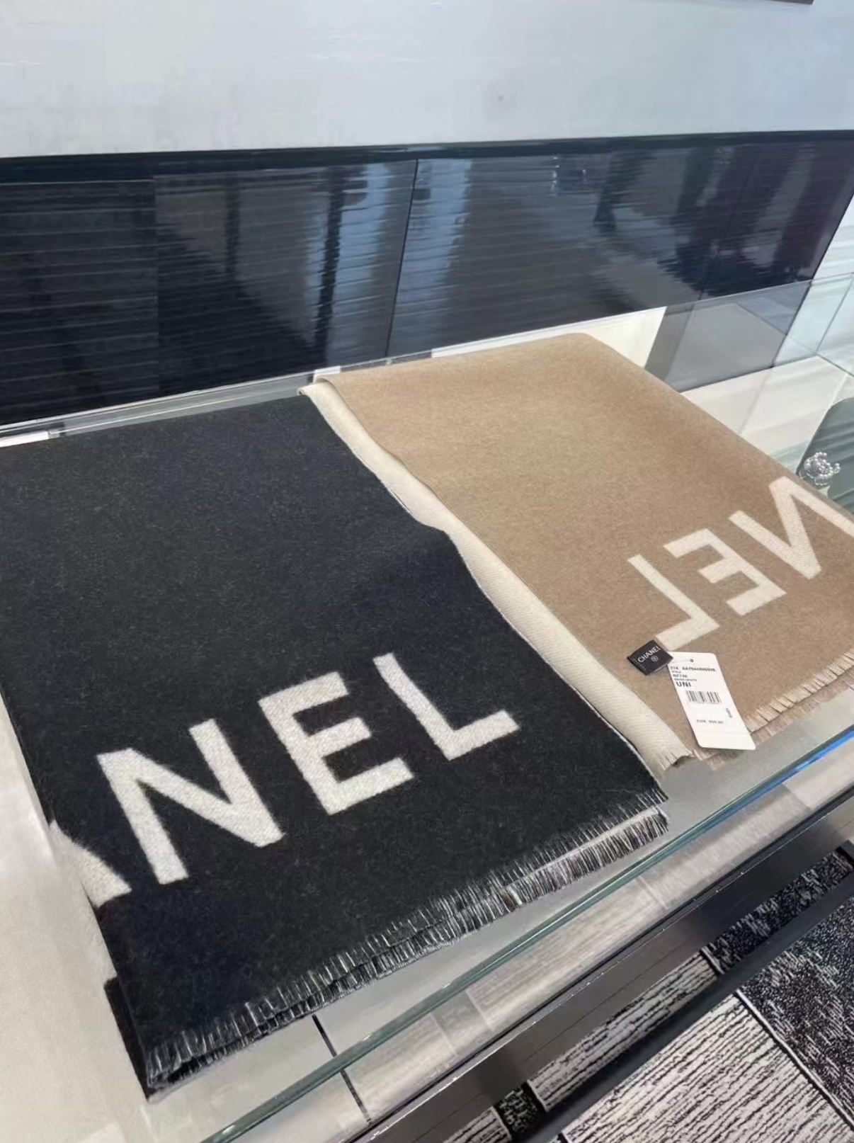 TOP CHANEL Cashmere Shawl Scarf 65x200 cm - 2 Colors