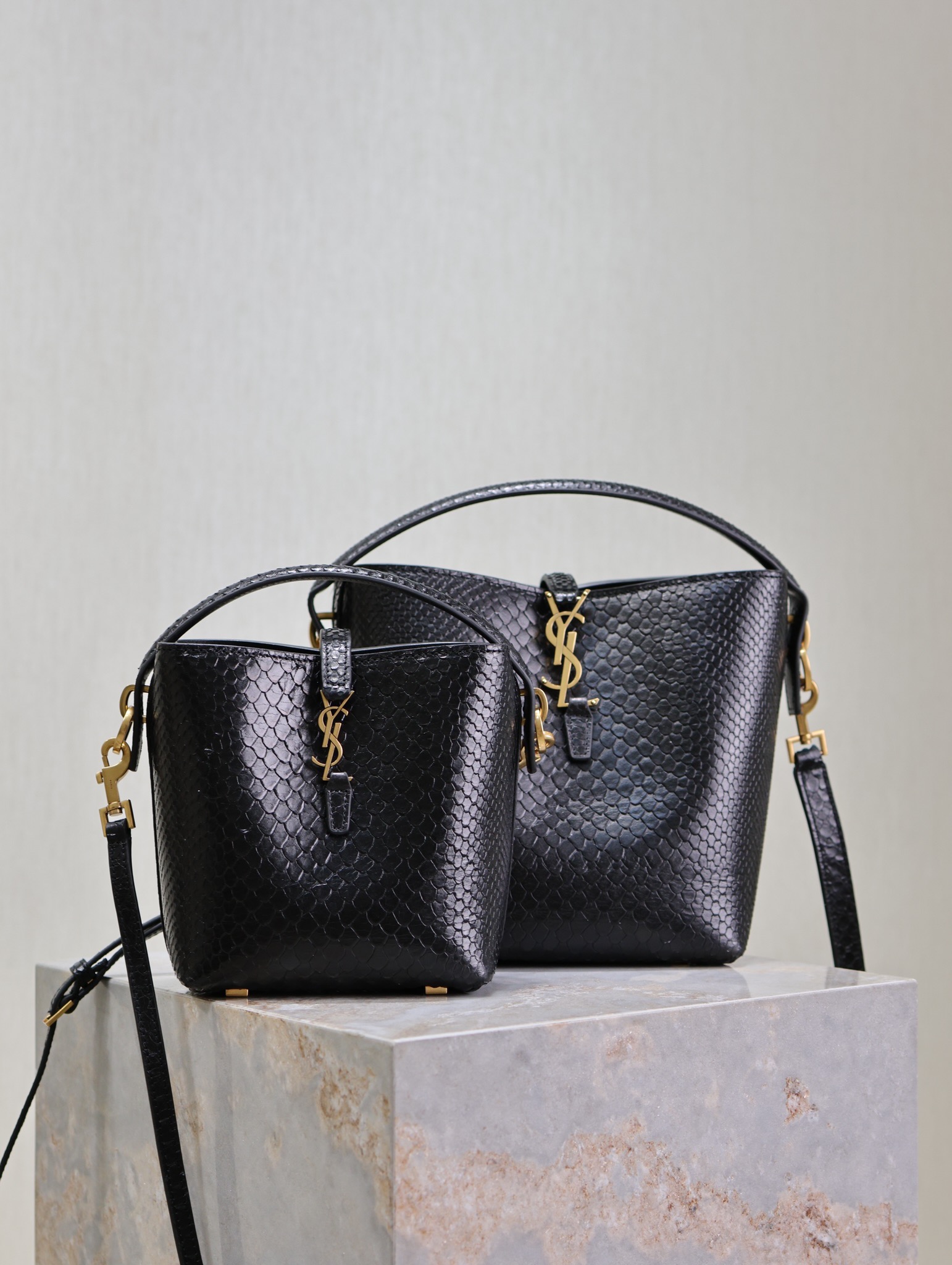 TOP Yves Saint Laurent YSL LE 37 Bag 15x13x6cm/17×20×13cm -Black
