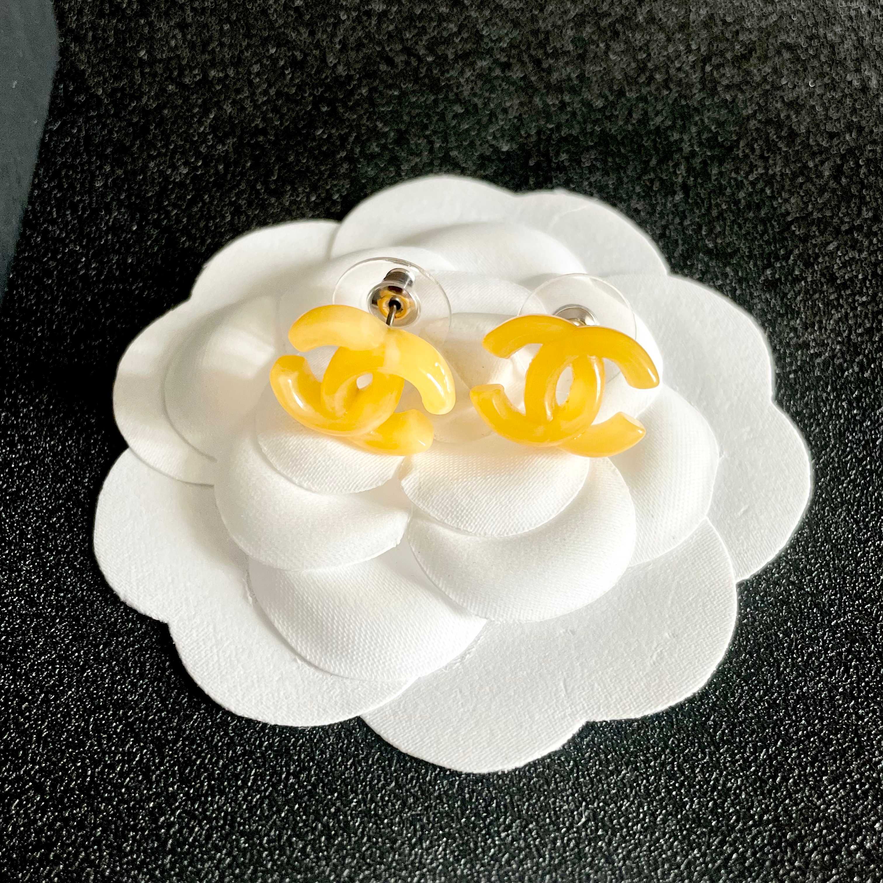 TOP CHANEL CC Earrings - 3 Colors