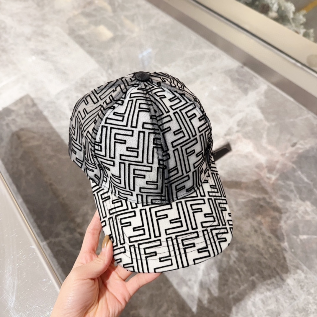TOP FENDI Leisure Baseball Cap - Two Colors