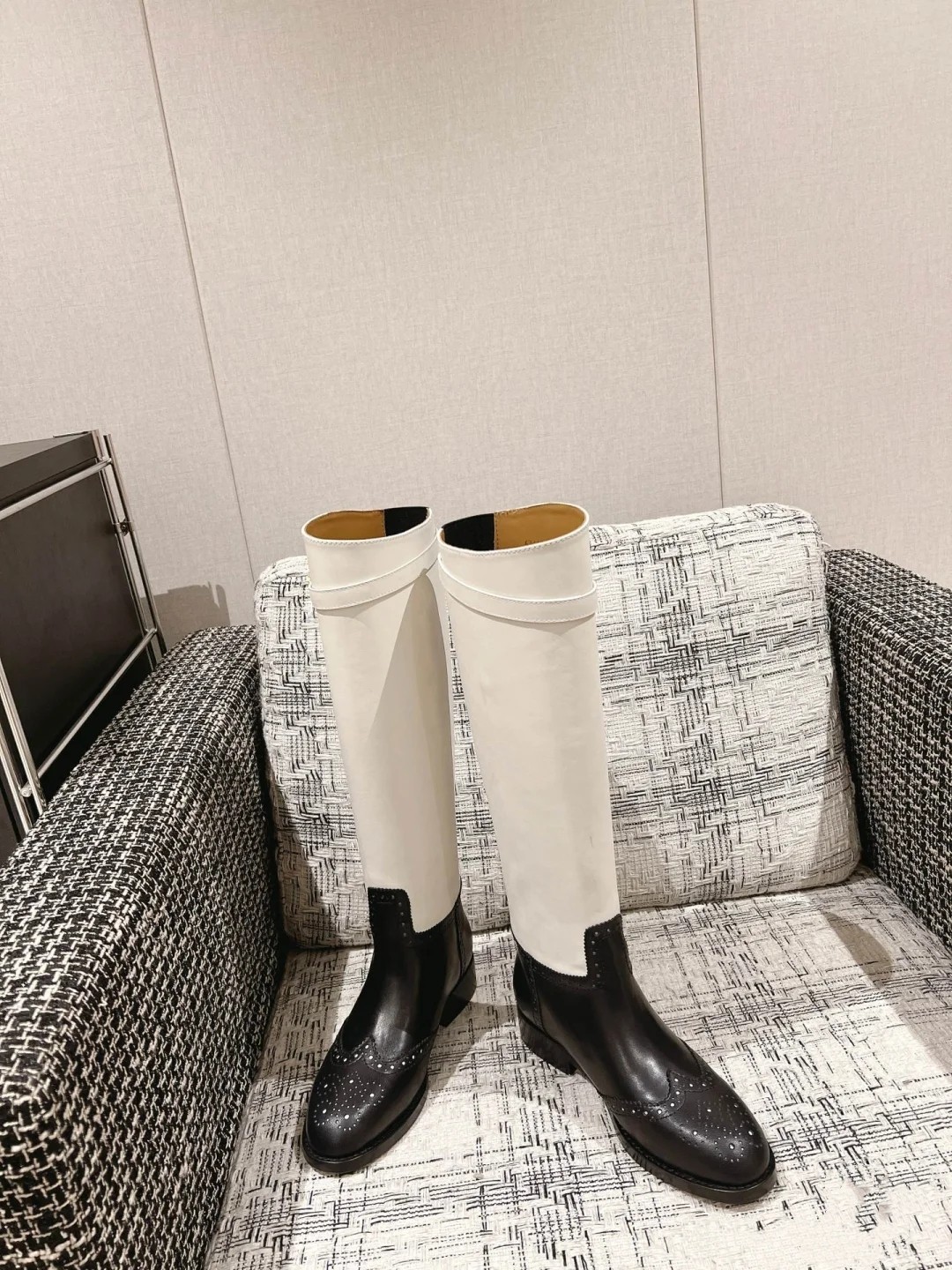 TOP Christian Dior Underknee Versatile Knight Boots - Two Colors