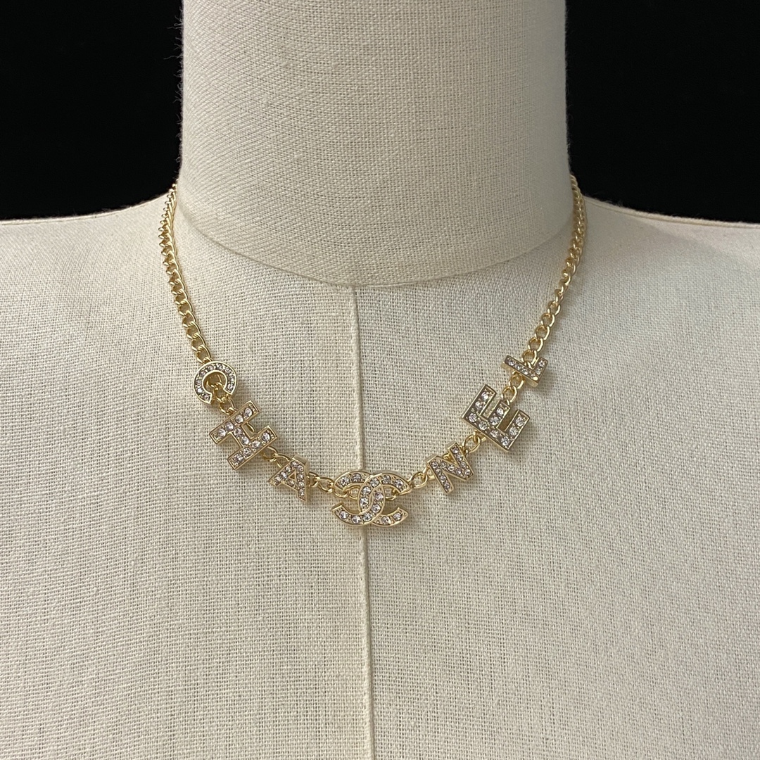TOP CHANEL CC Necklace - Gold