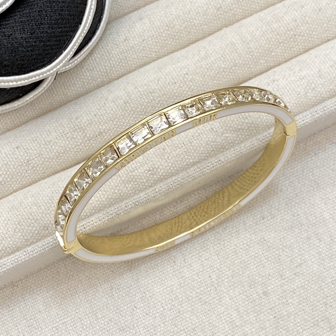 TOP Christian Dior Bracelet - 2 Color