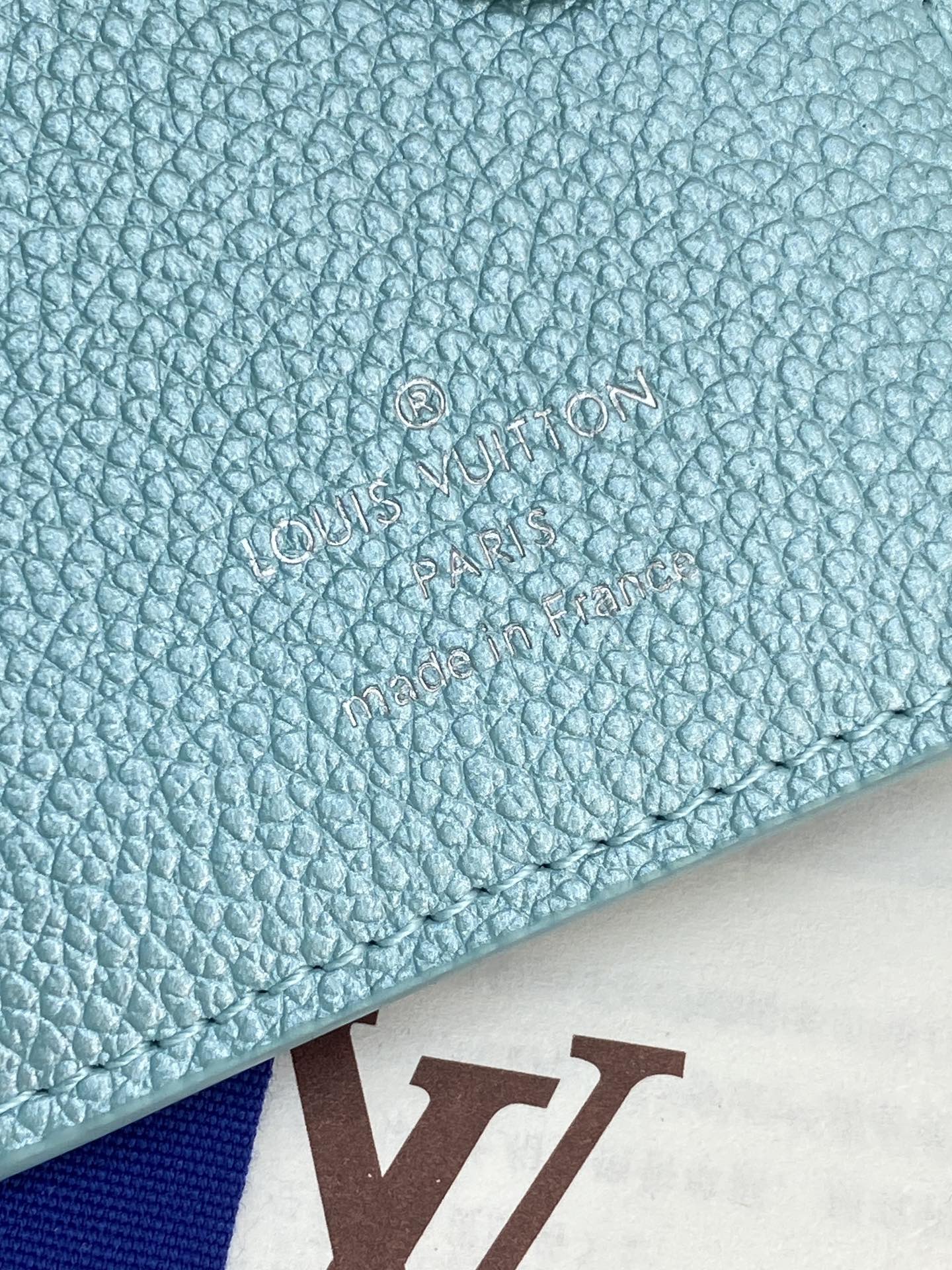 TOP Louis Vuitton LV Lisa Wallet 11.5x9x1.5cm - Pearlescent Blue