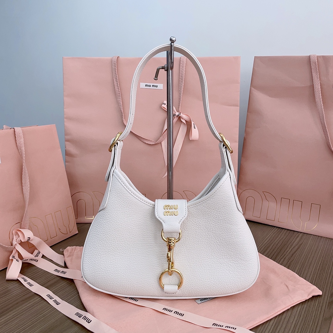 TOP Miu Miu Underarm Cowhide Bag 29 x 15 x 4 cm - 2 Color