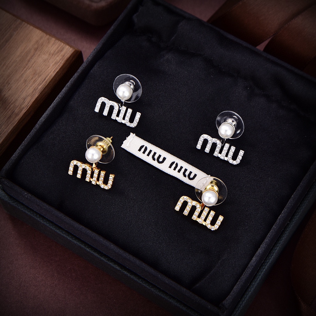 TOP Miu Miu Letter Earrings - 2 Colors