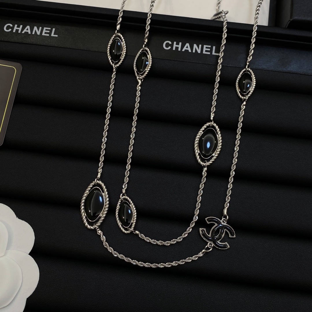 TOP CHANEL Sweater Chain Necklace - Sliver