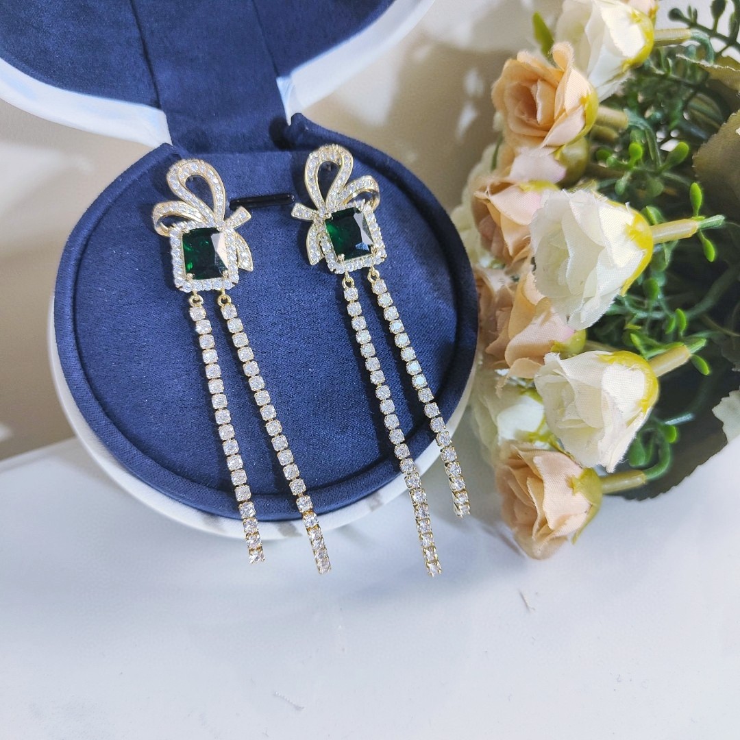 TOP BVLGARI Emerald Earrings - Green