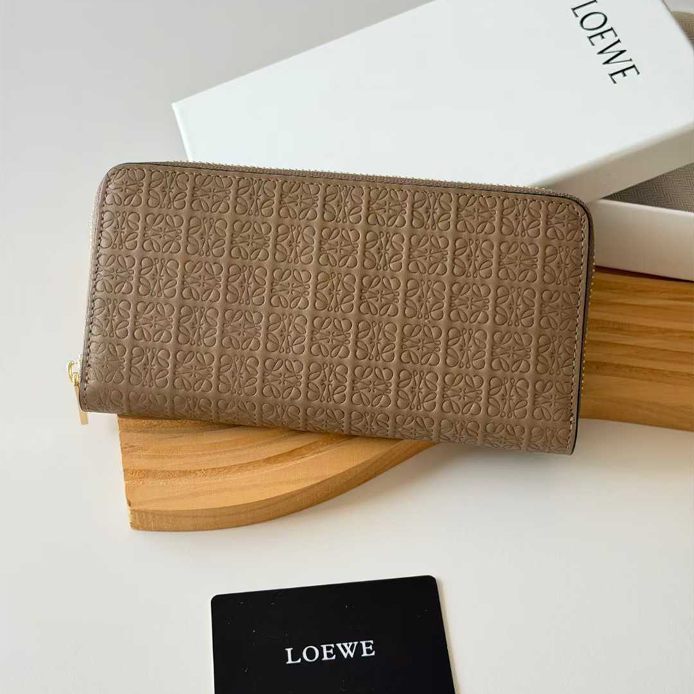 LOEWE Anagram Leather Continental Wallet (Replica)