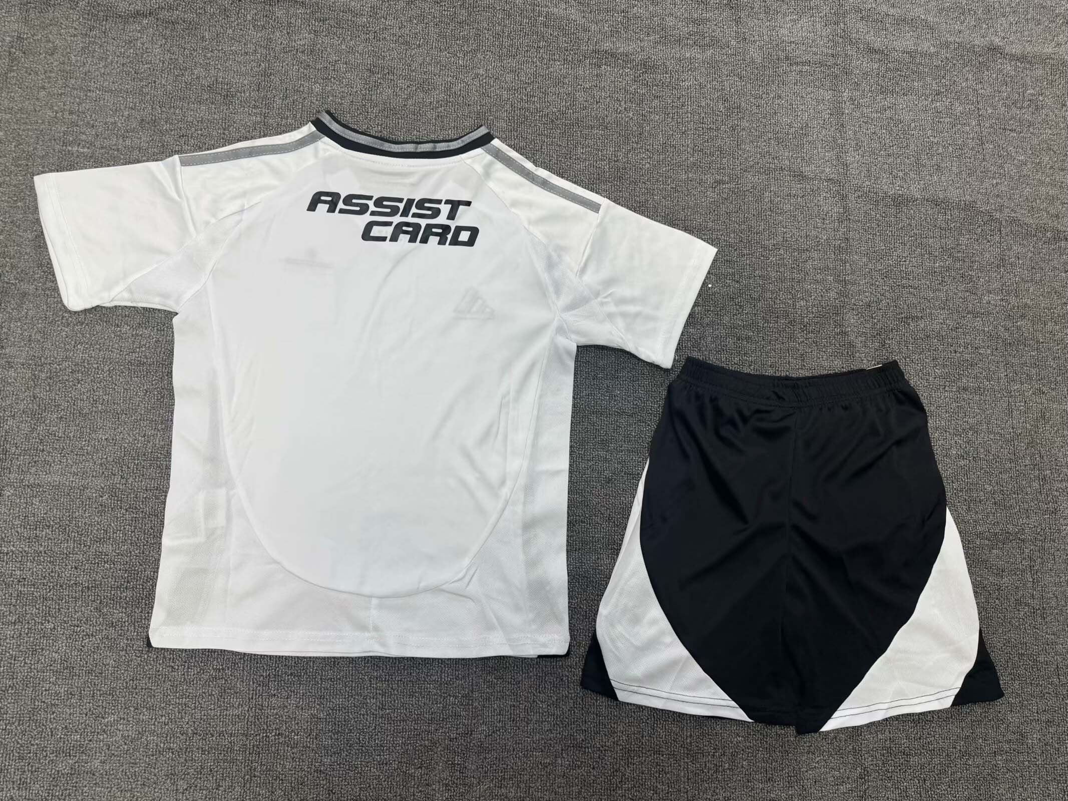 2025/2026 Colo Colo Home Football Shirt Kids Size