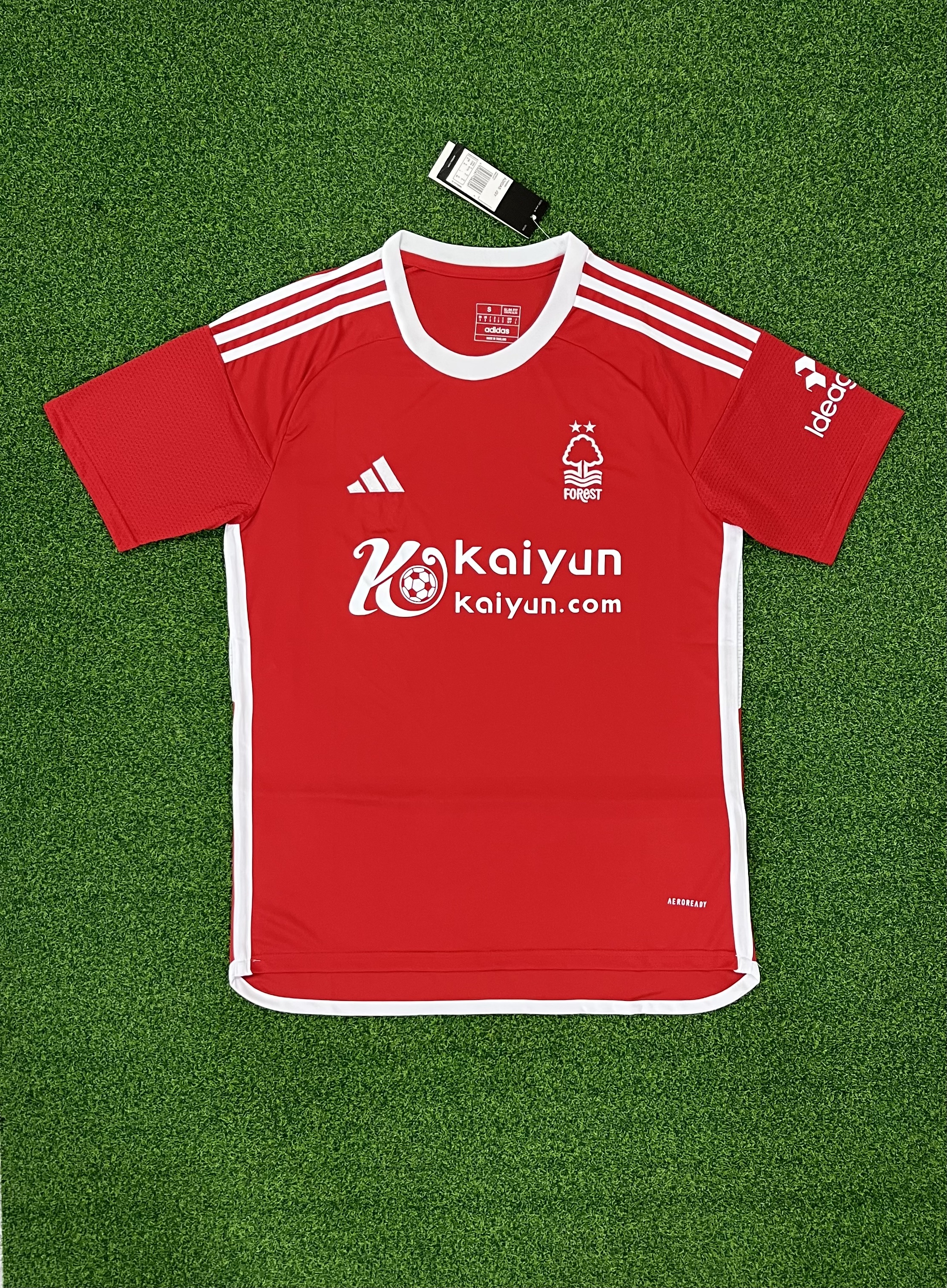 2425  Nottingham Forest  Home  jersey.Player embroidery version