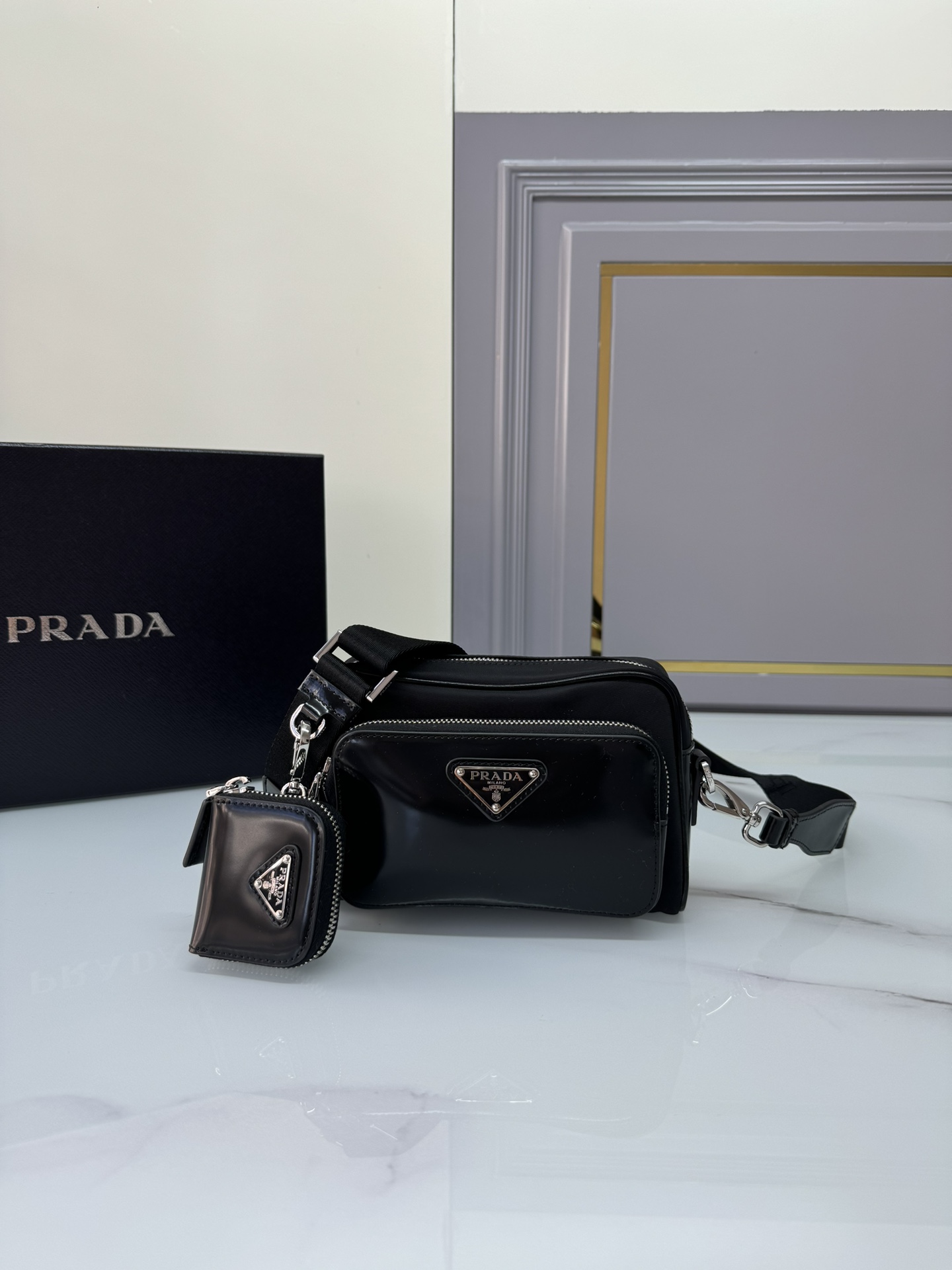 TOP PRADA Shoulder Bag Re-Nylon and Glossy Leather 18x11.5x5cm - Black