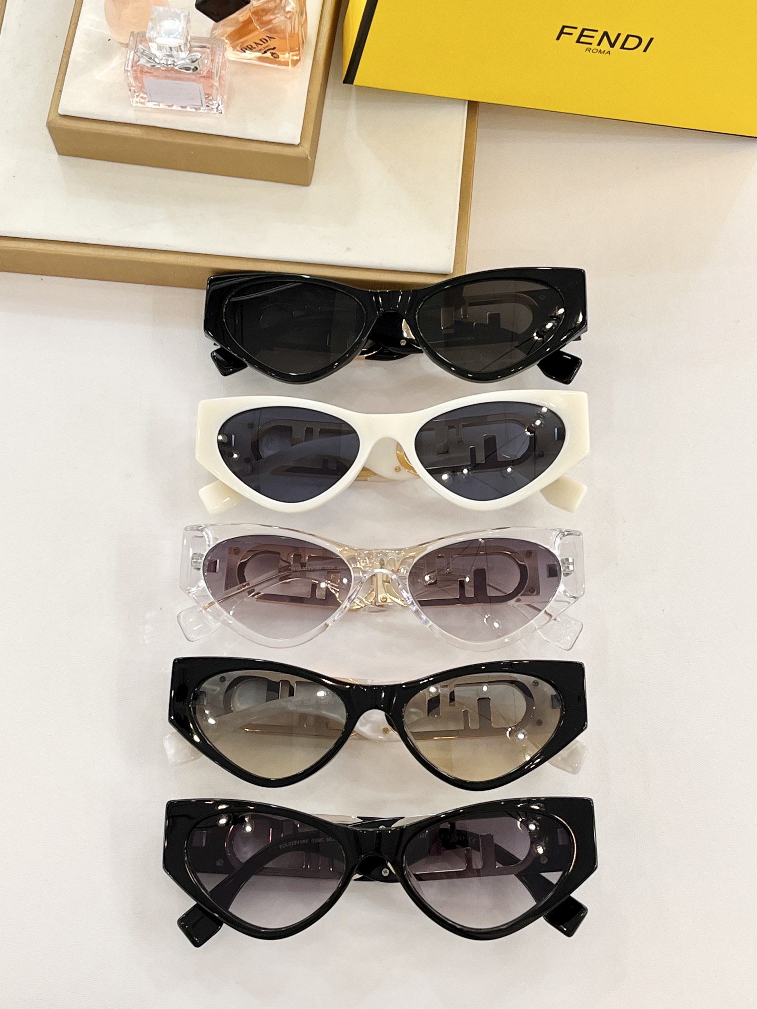 TOP FENDI FOL029 Sunglasses - 5 Colors