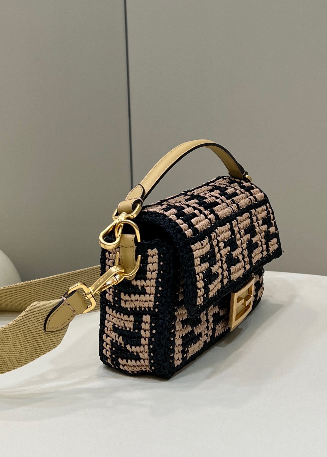 TOP Fendi Lafite Woven Baguette Bags - 27cm - GHW