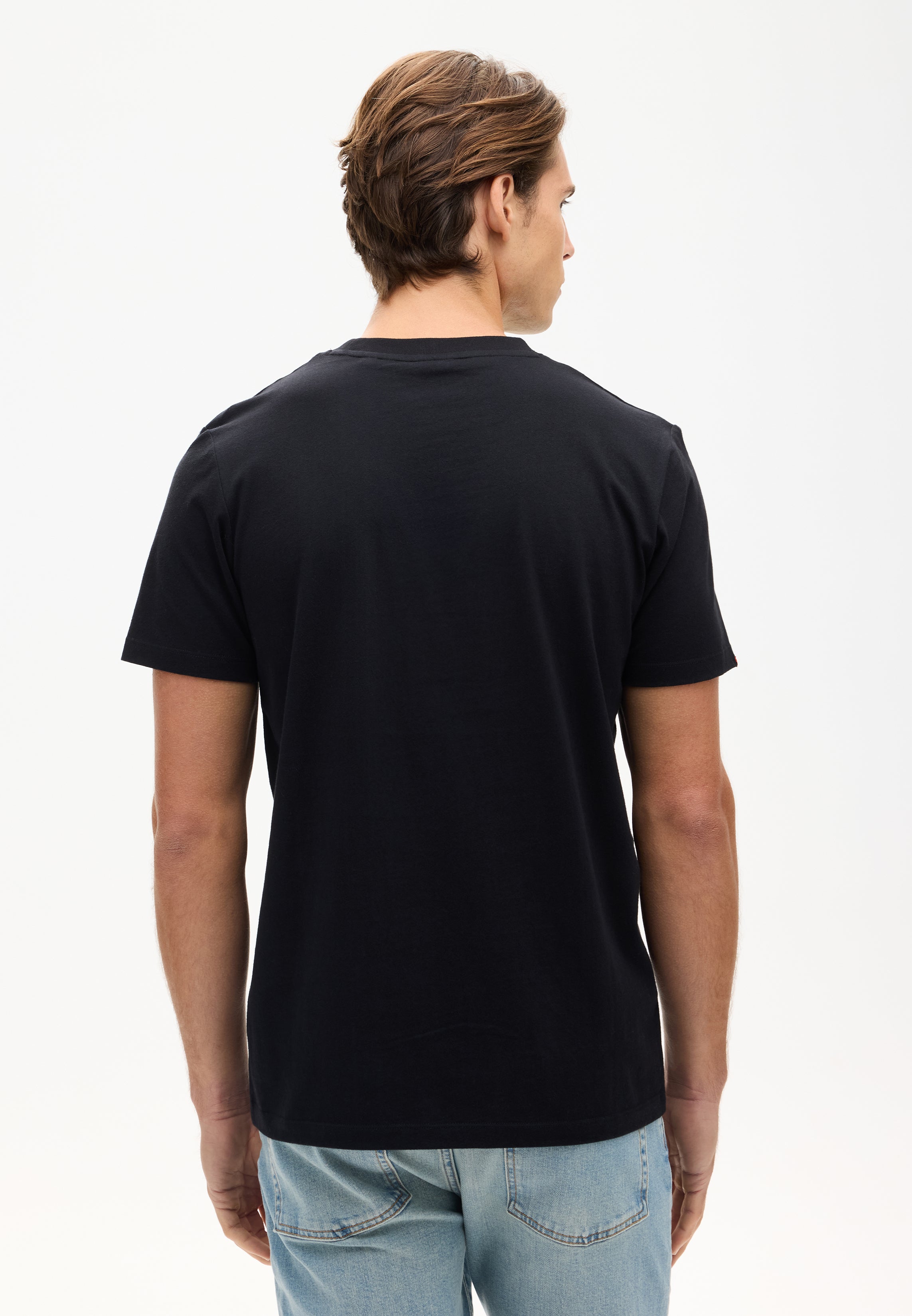 Outdoors Graphic Tee | Black