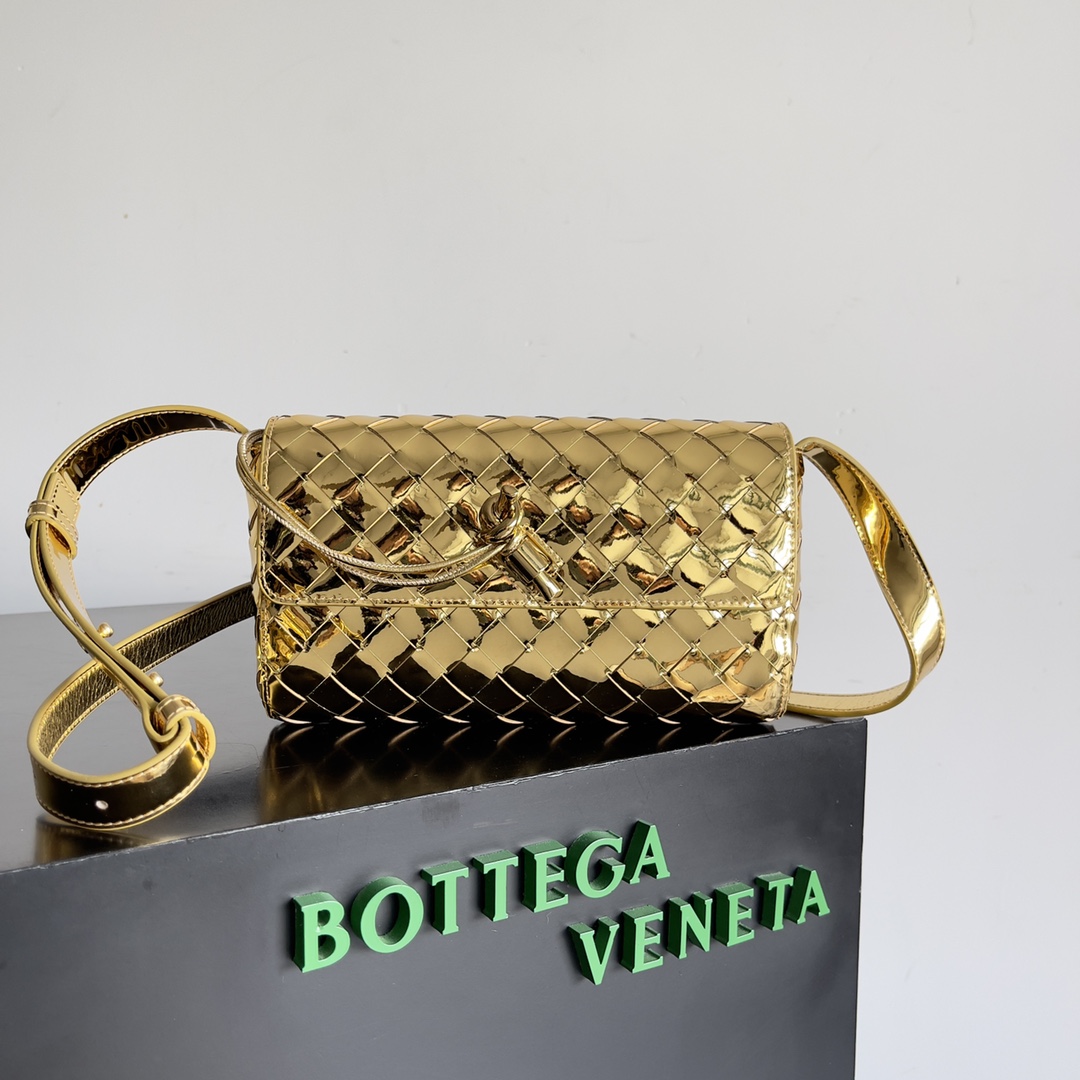 TOP Bottega Veneta BV Mini  Andiamo Versatile - Dark Brown