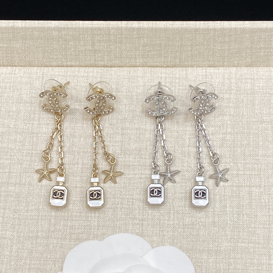 TOP CHANEL CC Earrings - 2 Colors