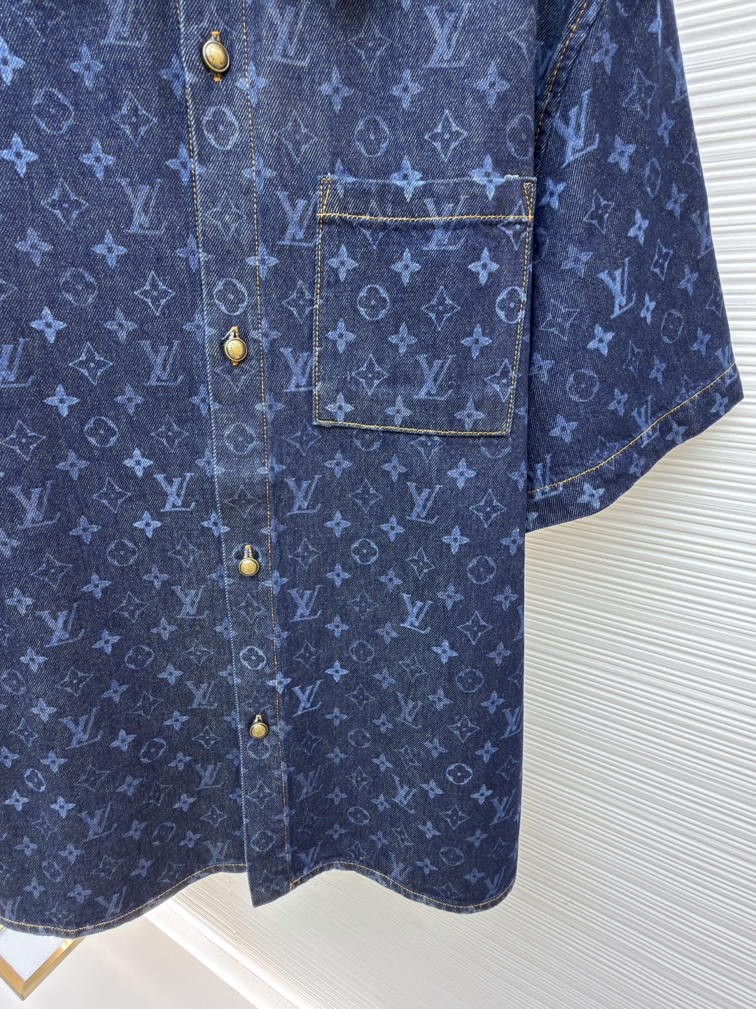 LOUIS VUITTON 字母提花渐变牛仔衬衫