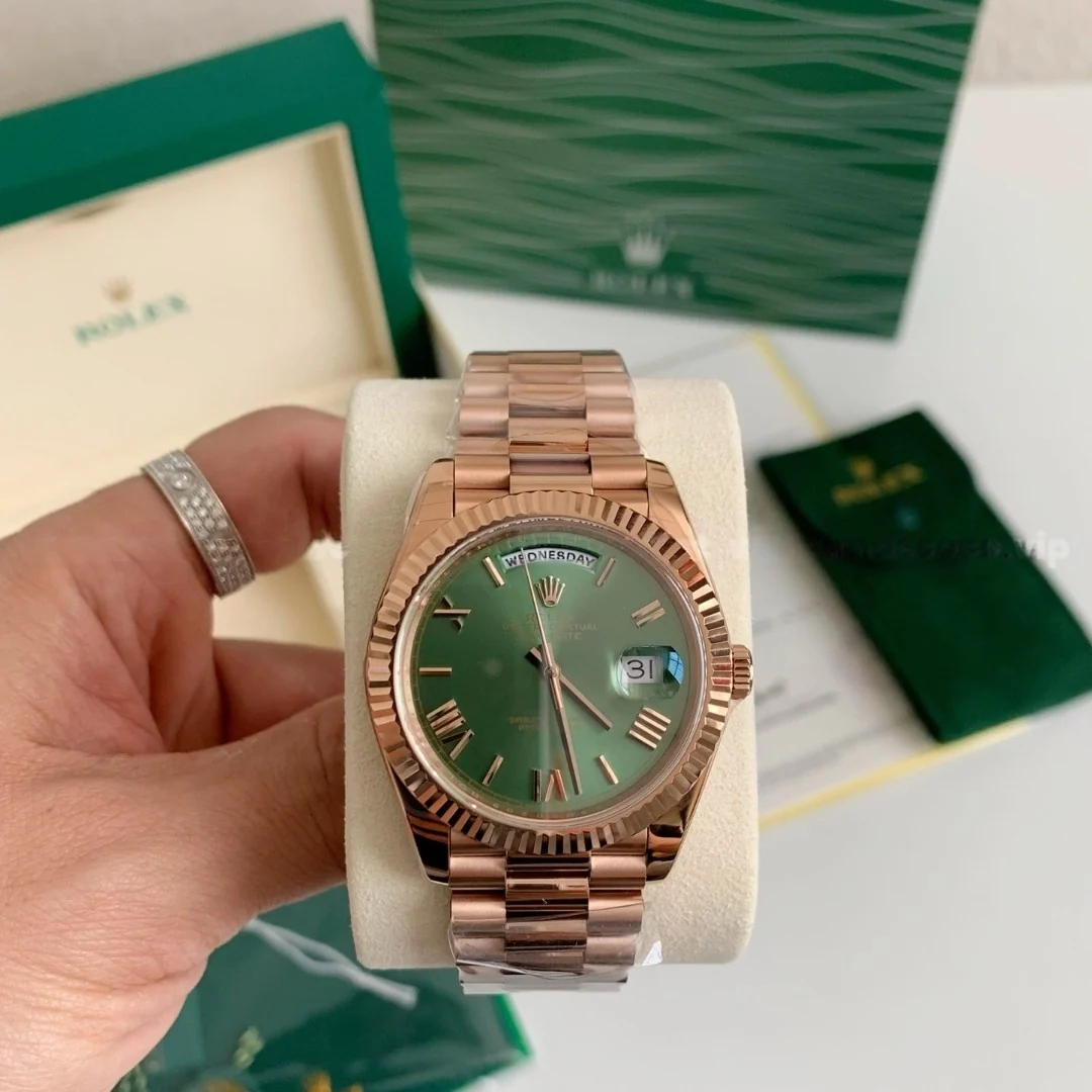 AAAWatch Day-Date 40 Everose Gold Olive Green Roman Dial Fluted Bezel President Bracelet Automatic Watch