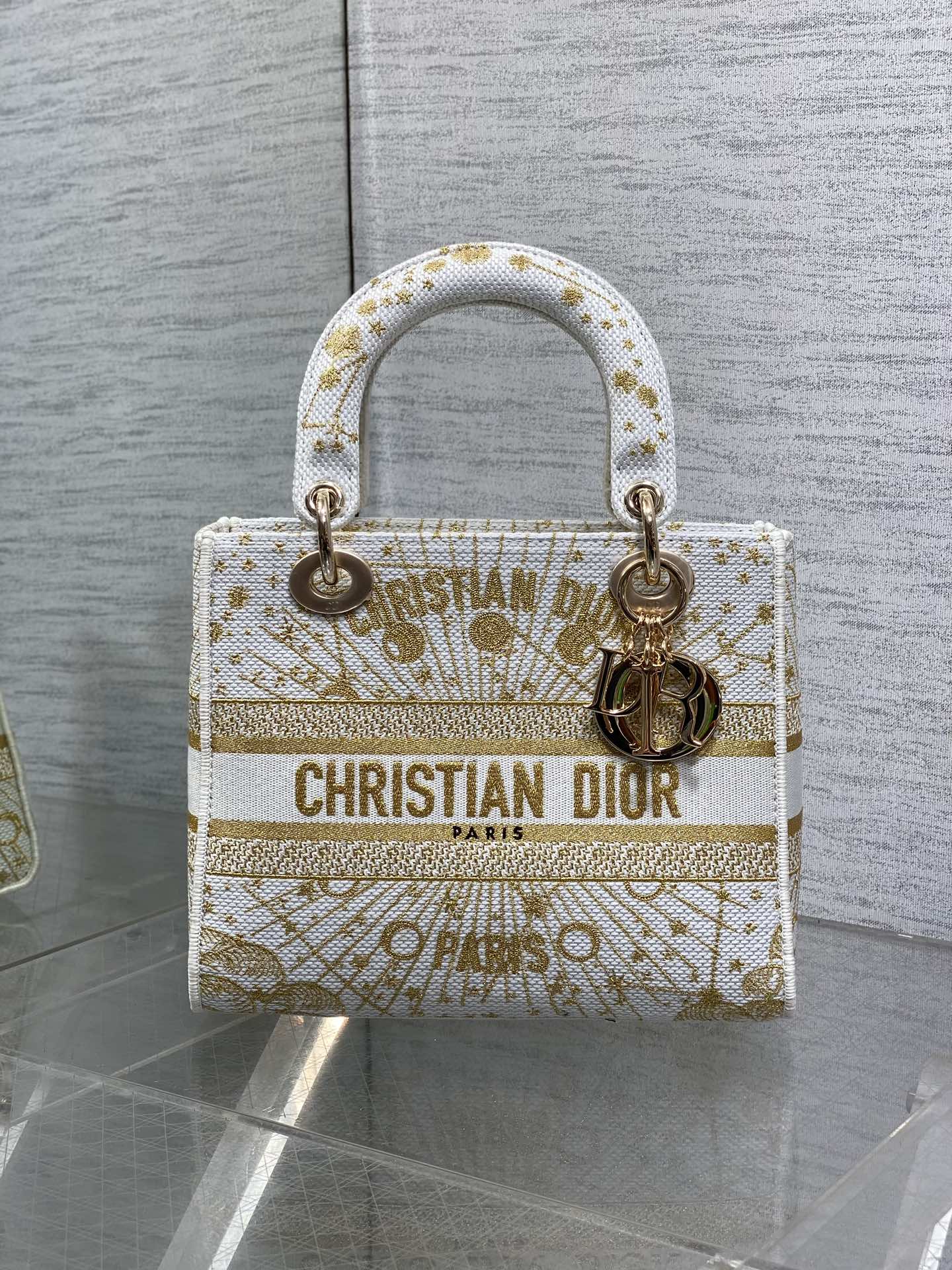 TOP Christian Dior Pattern Embroidery Bag 24x20x11cm - White