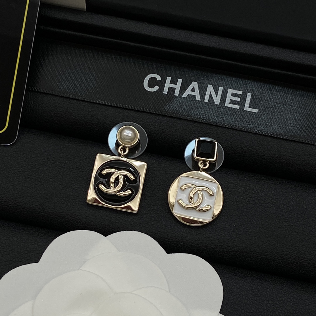 TOP CHANEL Necklace Bracelet Earrings Set - Gold