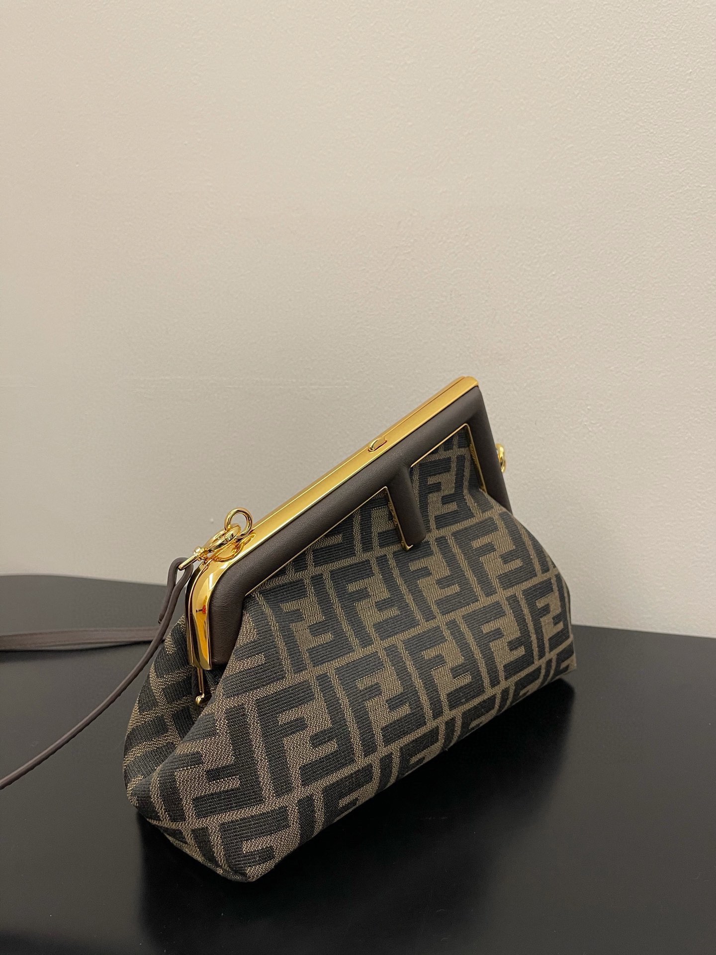 TOP FENDI FENDI First Yunduo Presbyopia Fabric Medium Size Bag