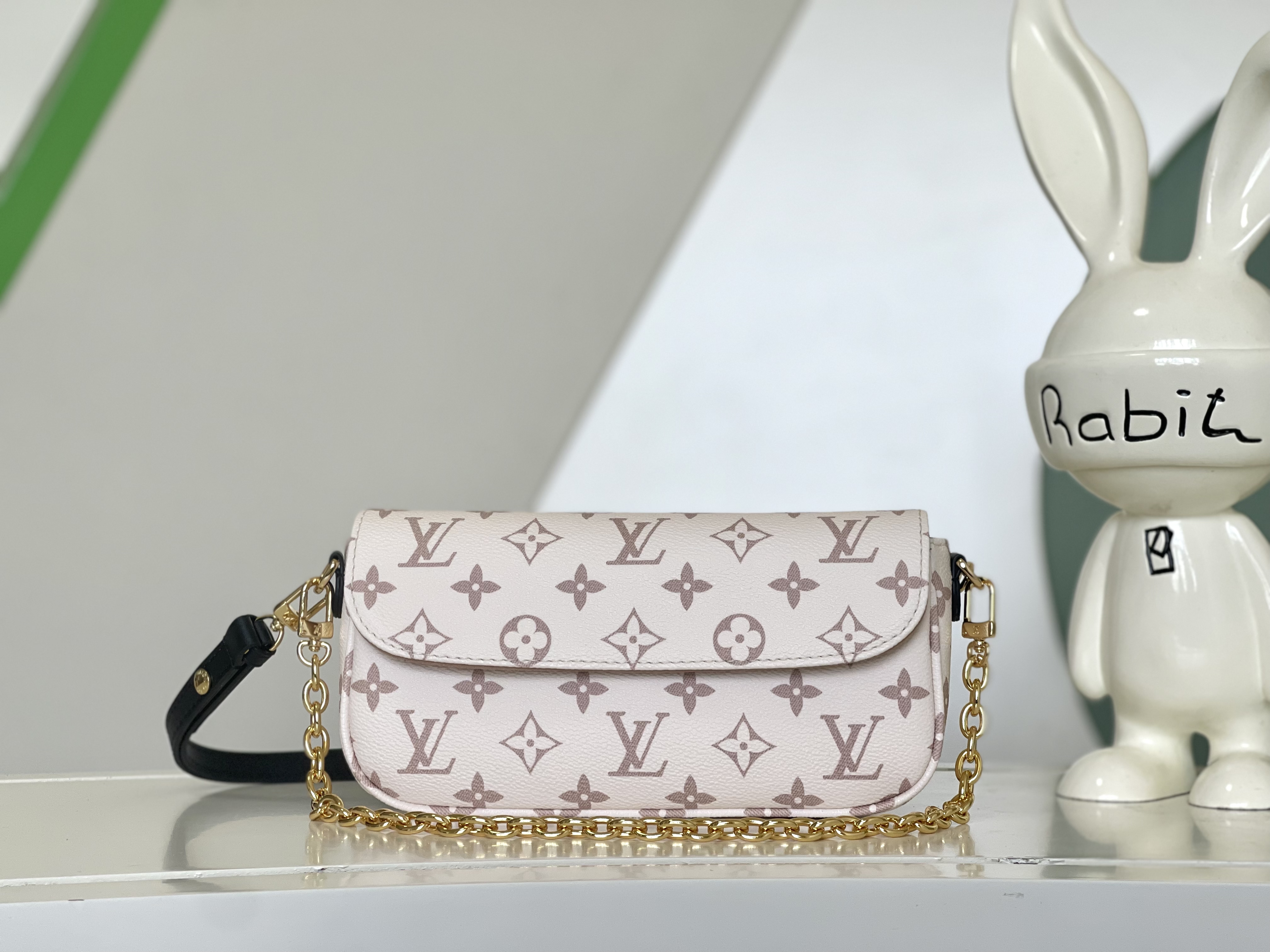 TOP Louis Vuitton LV Monogram Wallet On Chain Bag - 23.5x12x4.3cm