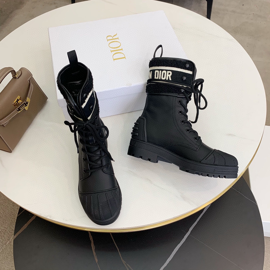 TOP Christian Dior CD Logo Short Ankle Boots