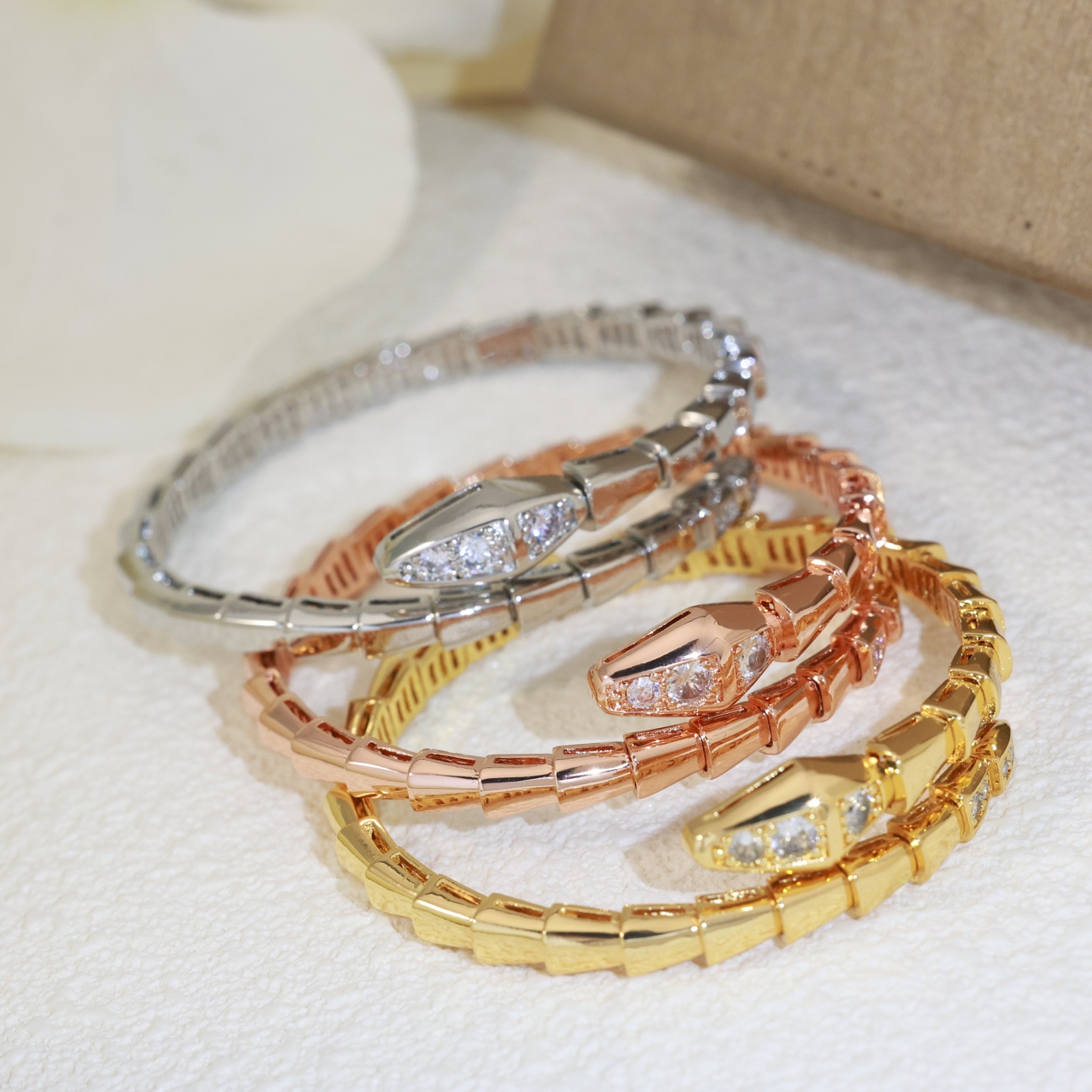 TOP BVLGARI  Serpenti Bracelet - 3 Colors