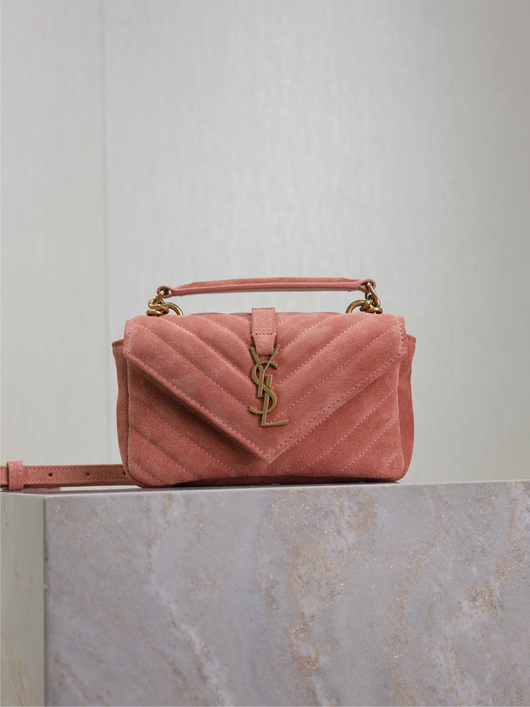 TOP Yves Saint Laurent YSL College Mini Bag in Suede 20x13x3cm - Pink&GHW