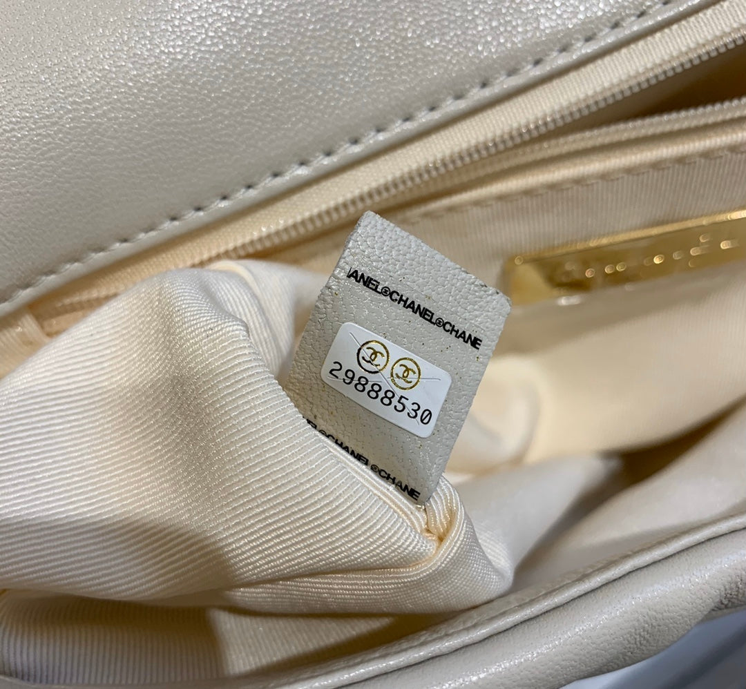 TOP CHANEL 19 Bag Small 26cm - White Grey
